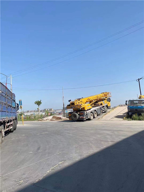 康保县25吨吊车的租赁价格大概是多少？