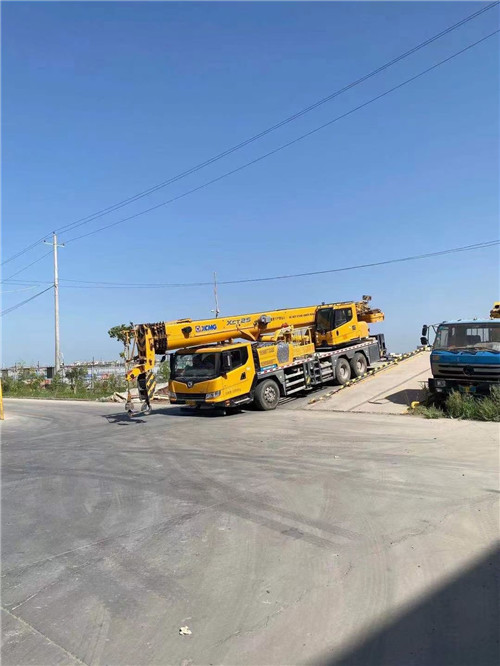 康保县吊车作业时，可能会产生哪些额外收费项目？